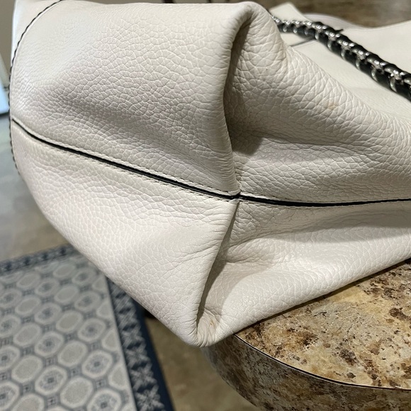 Michael Kors White Pebbled W/Black Leather Chain Large Satchel Bag - Picture 14 of 16